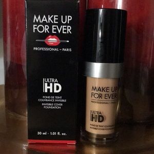 Mkup Forever R260
